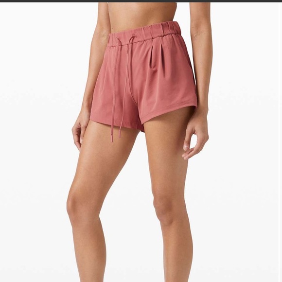 Lululemon Stroll at Sundown Short 3” - Picture 1 of 12
